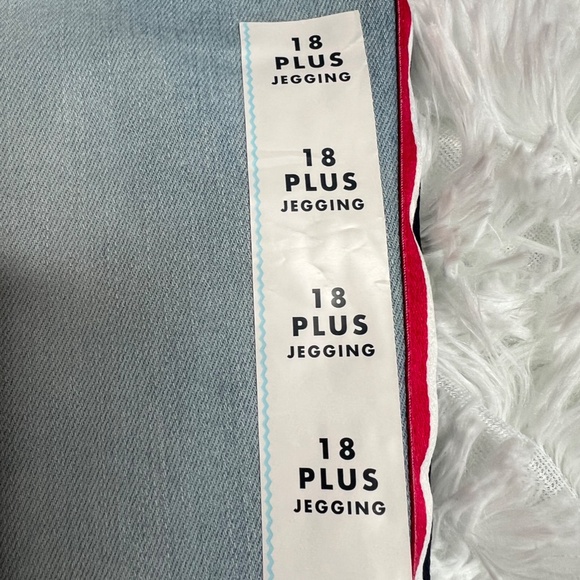 NWT- Cat & Jack Jeans - Picture 5 of 7